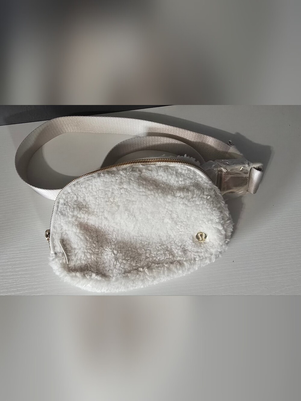 Lululemon Everywhere Fleece Belt Bag WHTO/GOLD